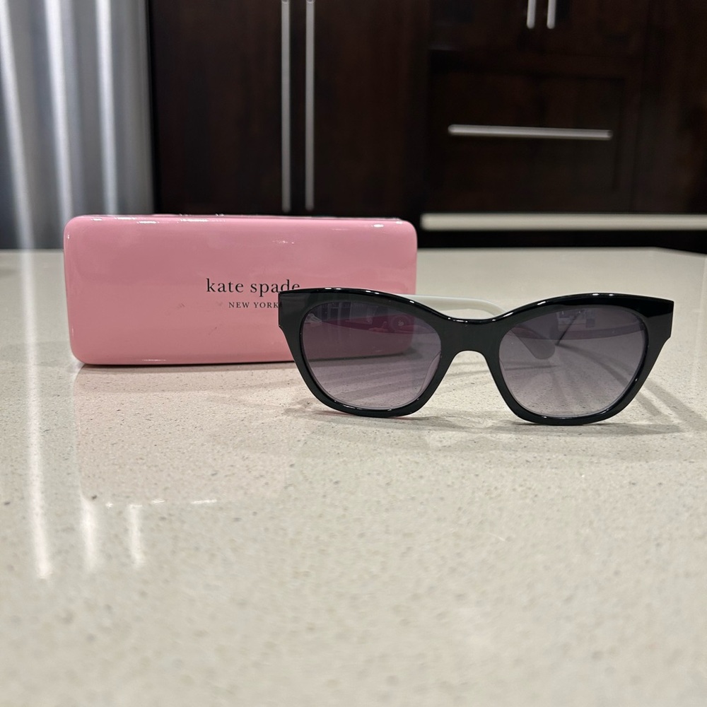 Kate Spade Jerri Sunglasses